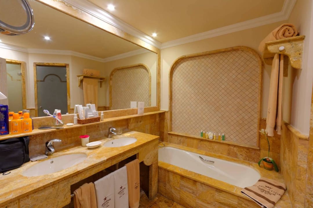 Bad JOIA El Mirador by Iberostar