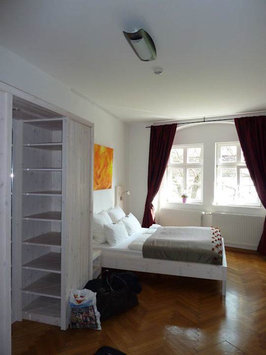 Blick vom Eingang ins Zimmer Hotel Die kleine Residenz