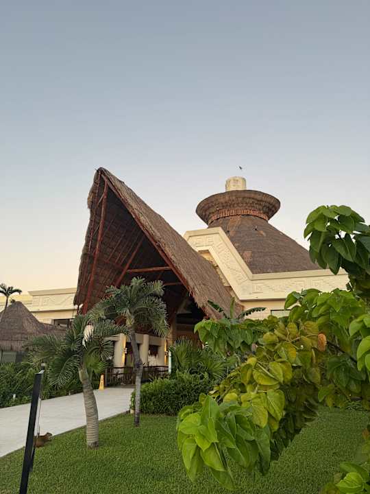 Lobby Bahia Principe Grand Tulum