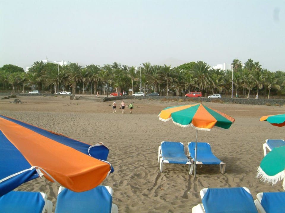 Blick vom Strand zum Hotel "La Geria" Hipotels La Geria