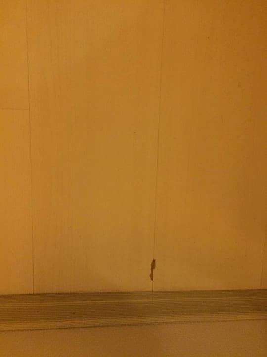 Laminat überall im Zimmer defekt Belek Beach Resort Hotel