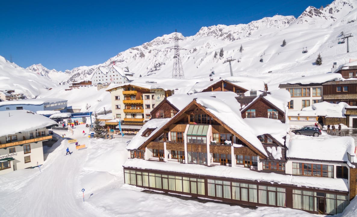 Außenansicht Hotel Arlberg Hospiz