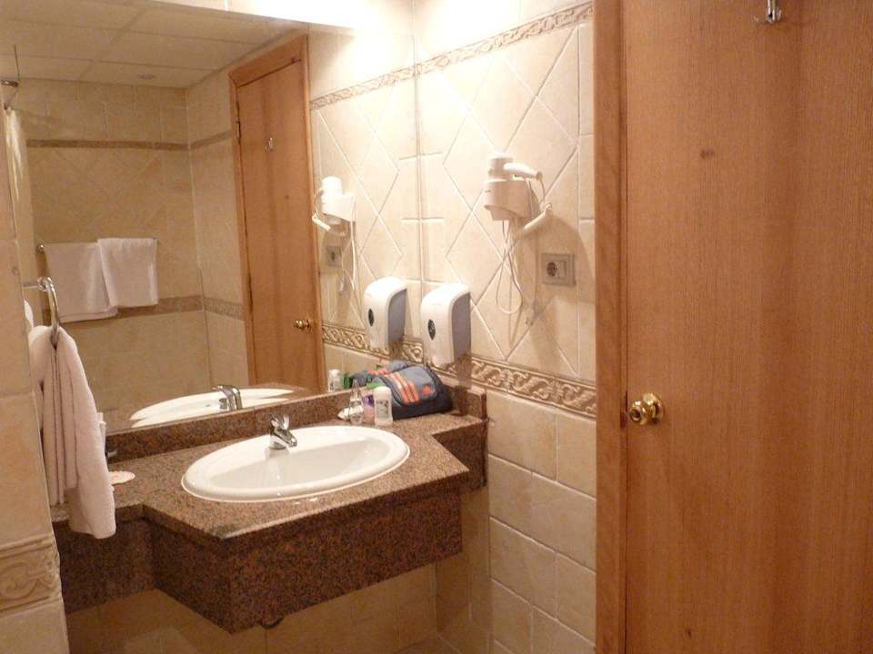 Санузел в дабл Pickalbatros Alf Leila Wa Leila Resort - Neverland Hurghada