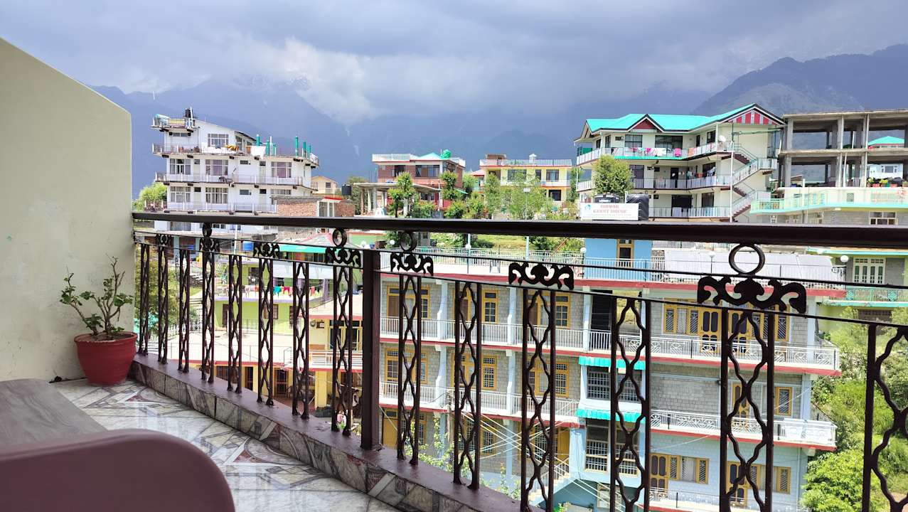 Ausblick Hotel Snow Crest Inn Private Limited