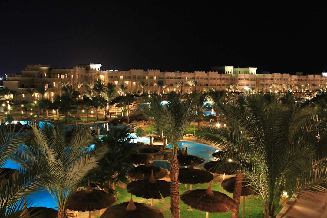 Ausblick vom Zimmer bei Nacht Pickalbatros Palace Resort