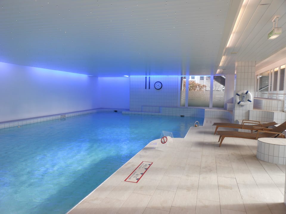 Swimmingpool Hotel Crowne Plaza Zürich