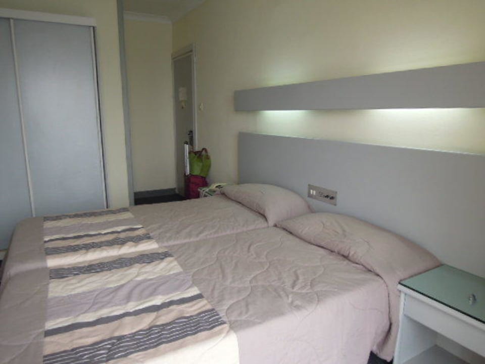 Beds Hotel Plaza & Plaza Regency