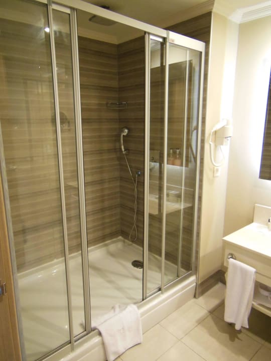 Riesige Dusche Hotel Delphin Imperial