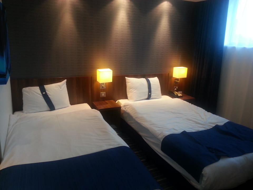 Betten Hotel Holiday Inn Express London-Heathrow T5