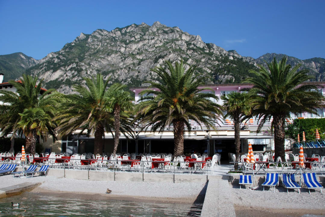 Strandbar mit Hotelstrand Hotel Ideal