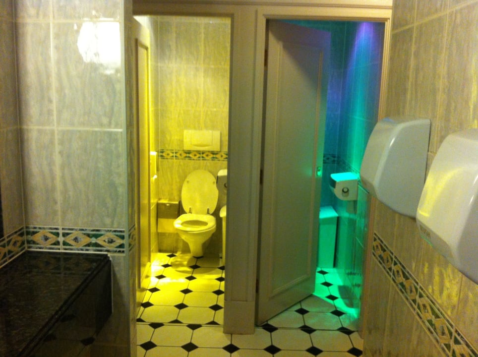 Toilette der Lobby Pentahotel Brussels City Centre