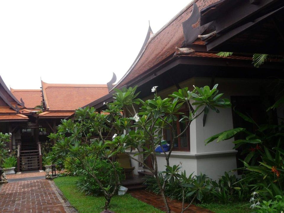 Fußweg zum Bungalow Khaolak Bhandari Resort & Spa
