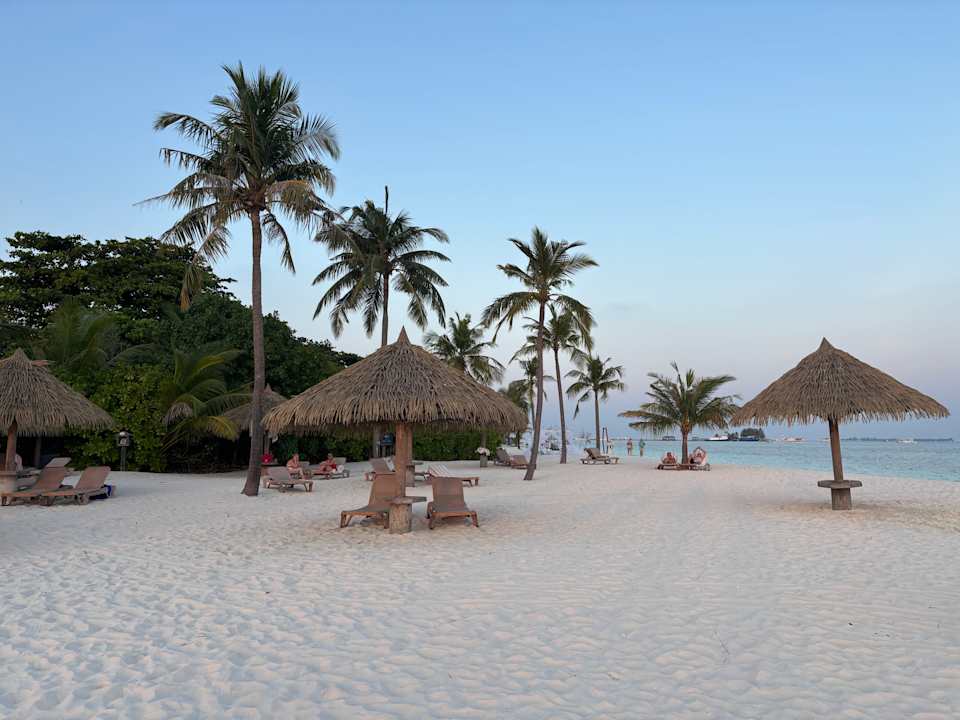 Strand Kuredu Island Resort & Spa