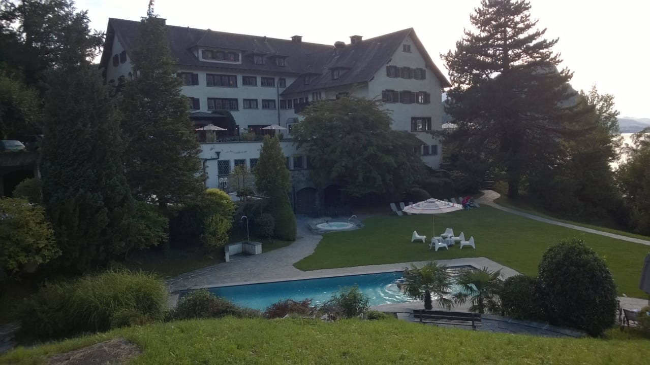 Mit Pool See- und Seminarhotel FloraAlpina