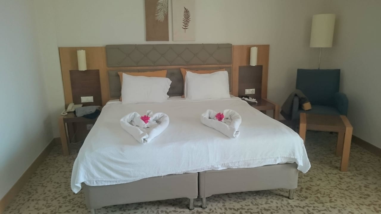 Schöne Dekoration Saturn Palace Resort Hotel