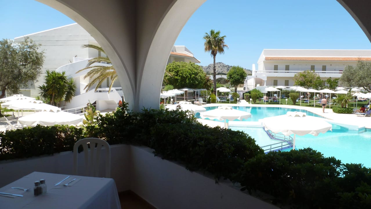 Außenbereich Restaurant Niriides Hotel