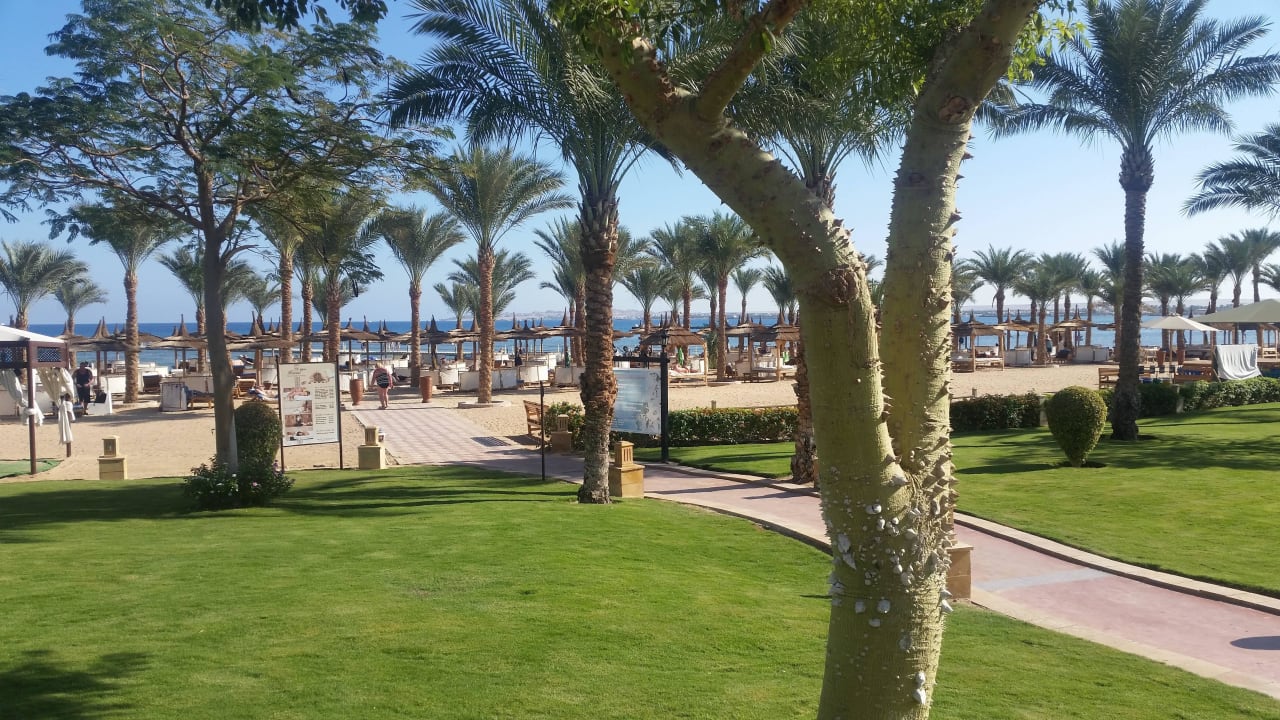 Weg zum Strand Pickalbatros Palace Resort
