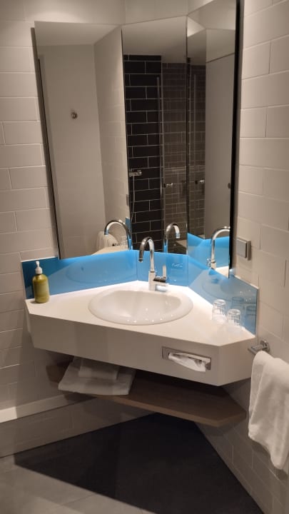 Zimmer Holiday Inn Express Frankfurt - Airport