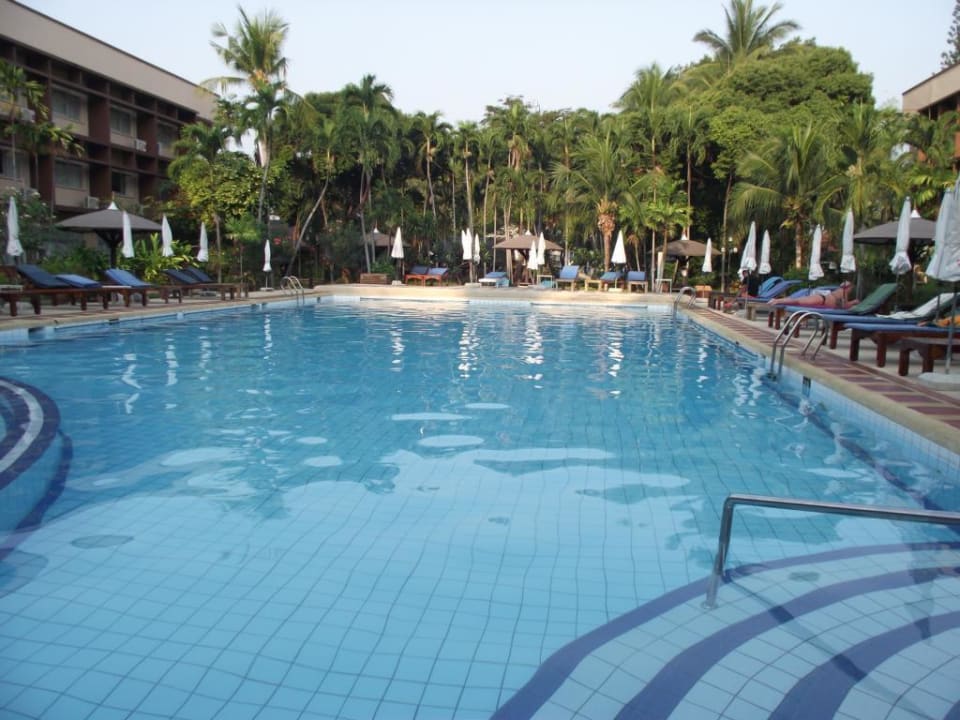 Geamtansicht Basaya Beach Hotel & Resort