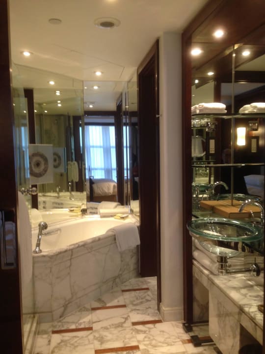 Bad Grand Hyatt Shanghai