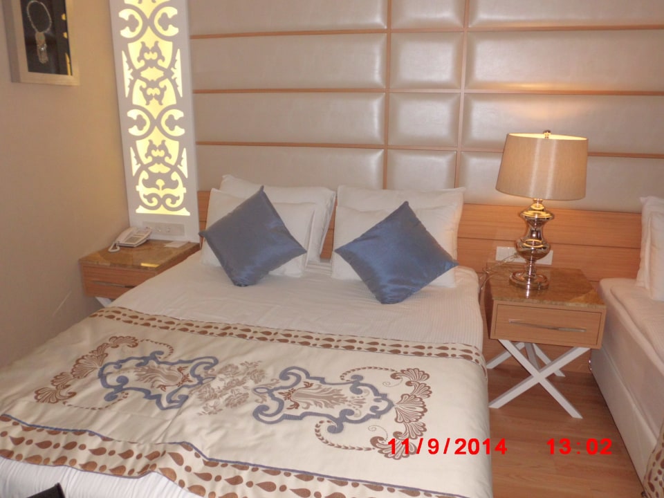 Bett Quattro Beach Spa & Resort