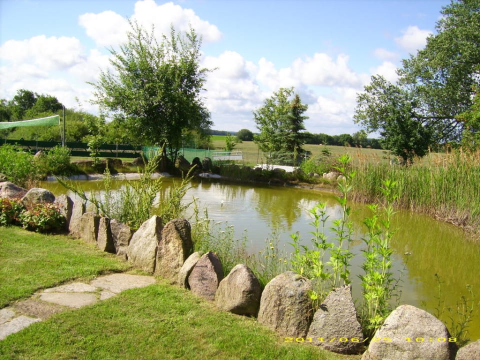 Großer Gartenteich Hotel Ostseeresidenz Gendarm