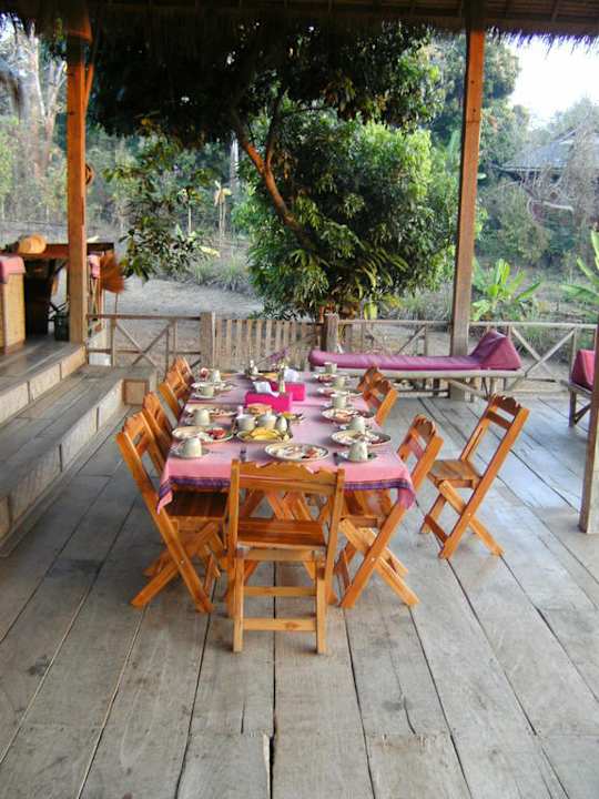 Frühstückstisch Hotel Lisu Lodge