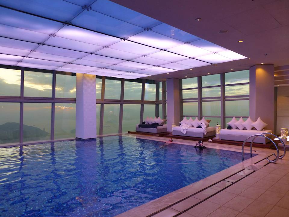 Pool im 118. Stockwerk Hotel The Ritz-Carlton Hongkong