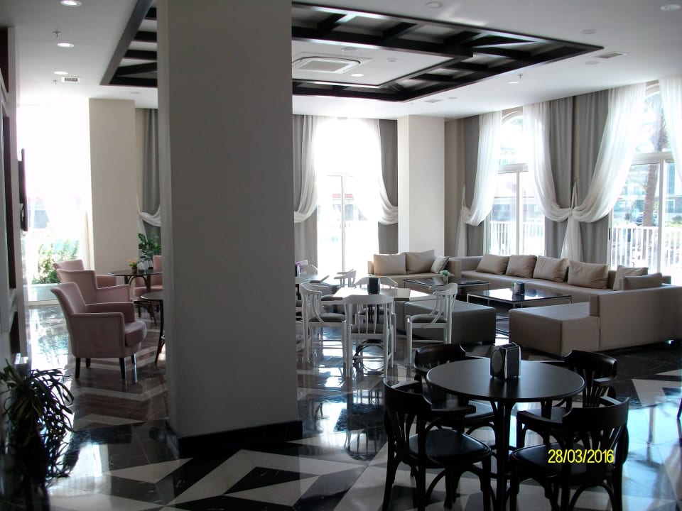 Pateserie Palm World Side Resort & Spa