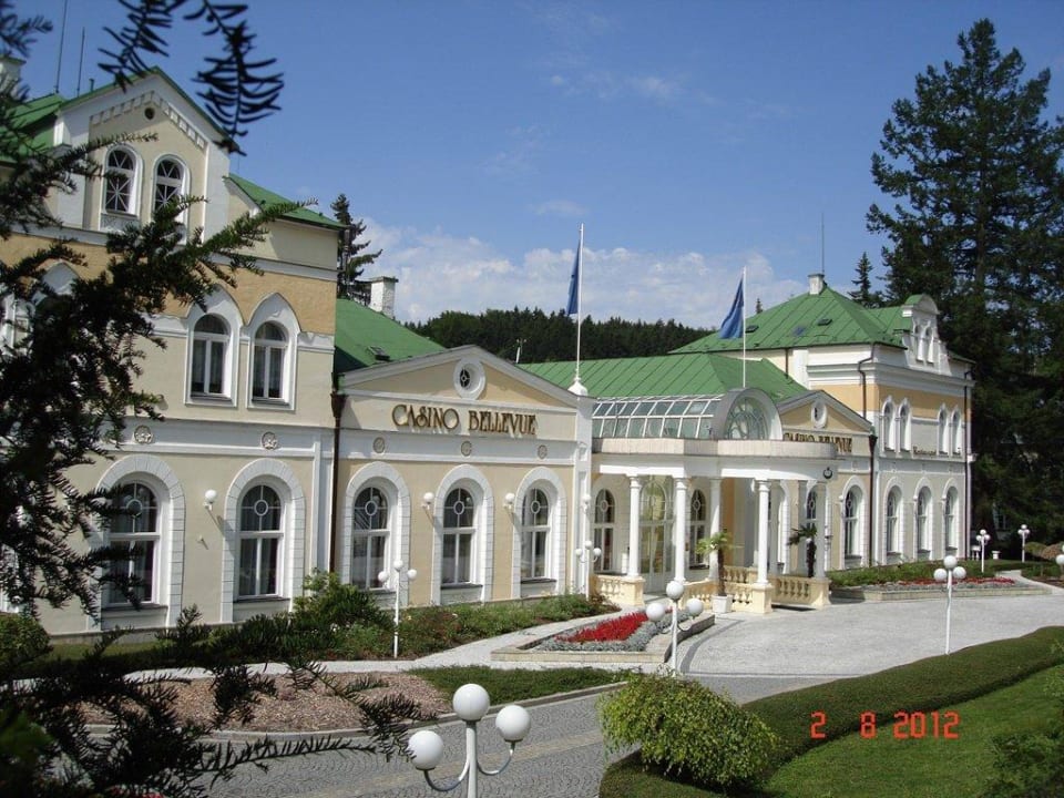Casino widoczne z tarasu hotelowego Hotel Villa Regent