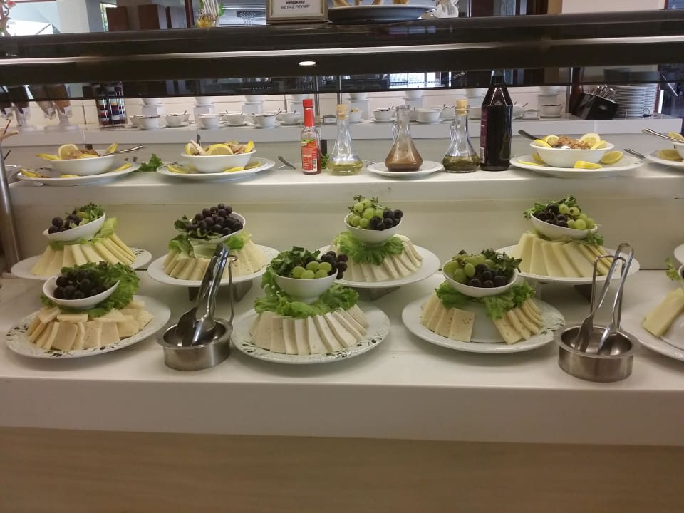 Buffet Hotel Defne Kumul Deluxe