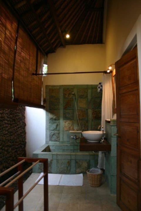 Badezimmer 'Open-Air' Alam Asmara Dive Resort