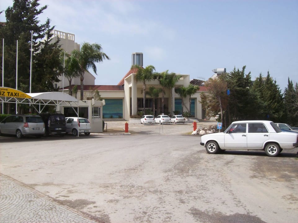 Außenansicht Zufahrt PALOMA Perissia