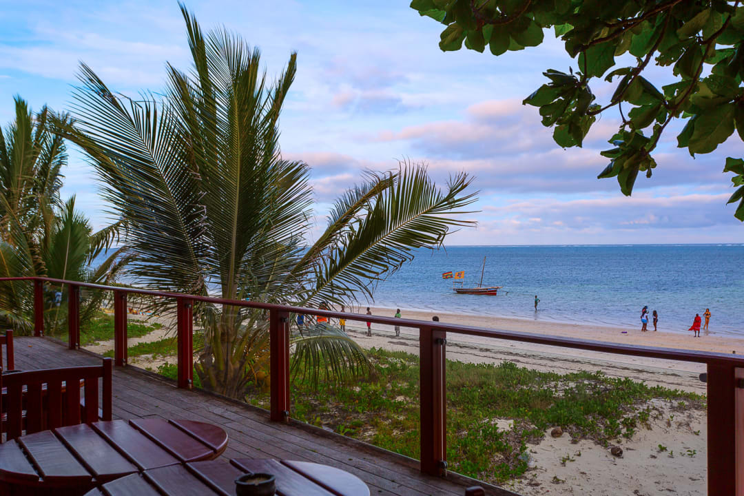 Strand Travellers Beach Hotel & Club