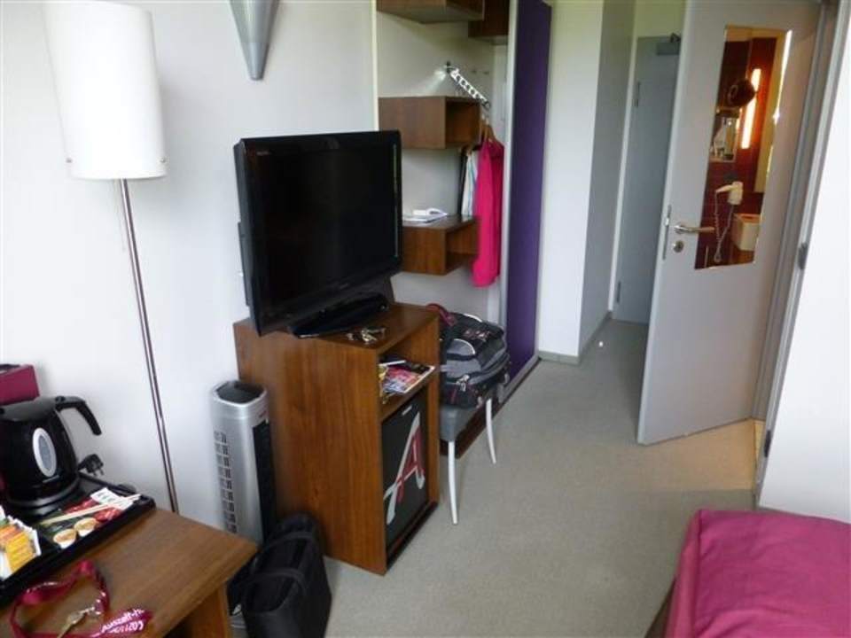 Bereich vor dem Bett Auszeit Hotel Düsseldorf