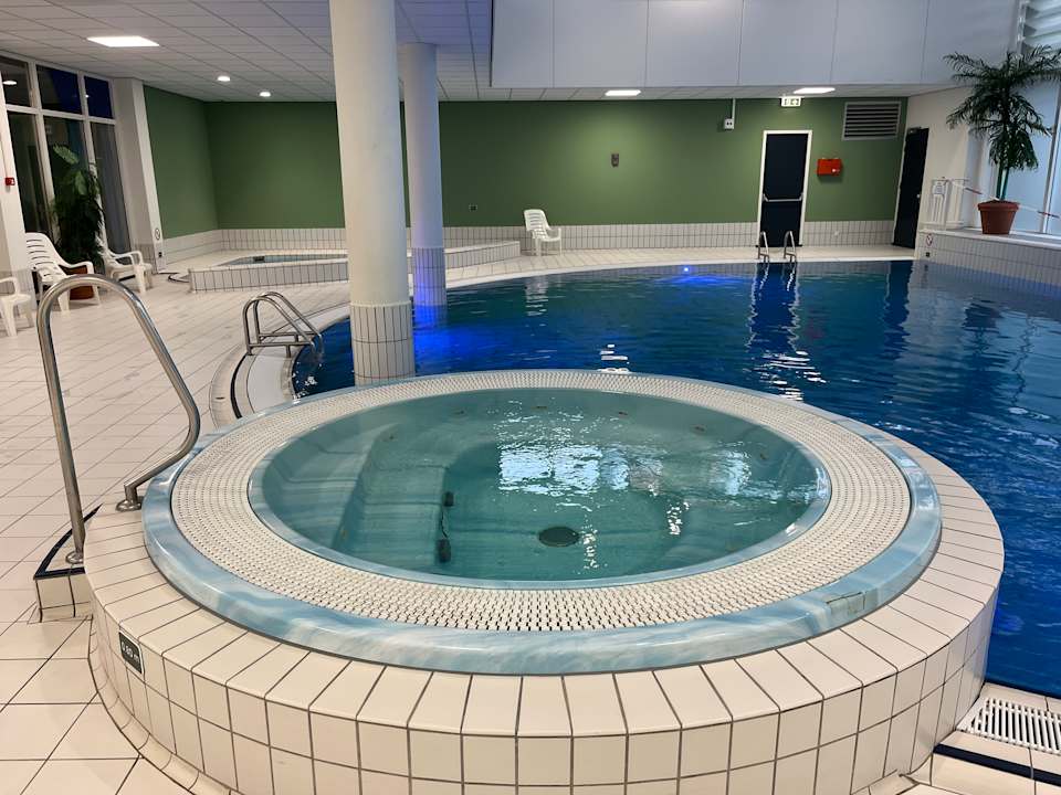 Pool Roompot Marinapark Volendam