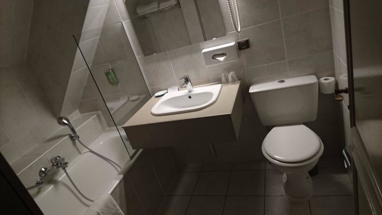 Badezimmer Best Western Hotel Au Cheval Blanc Mulhouse Nord