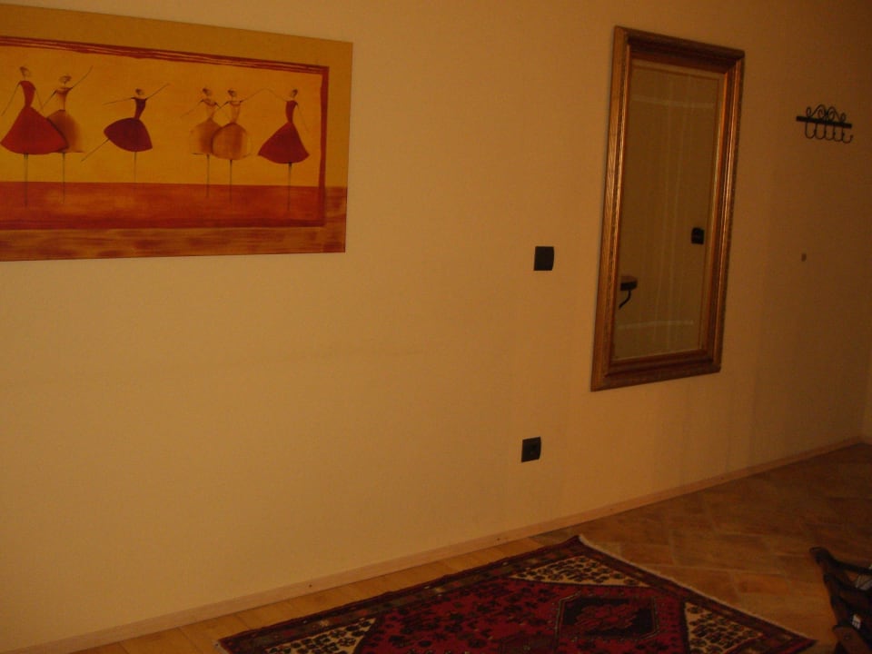 Zimmer mit schöner Einrichtung Hotel Villa Toskana