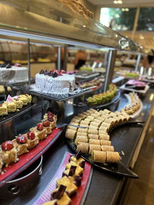 Gastro Well Palace Side