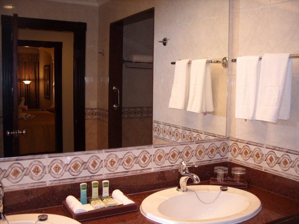 Das Bad im Doppelzimmer Hotel Riu Palace Riviera Maya
