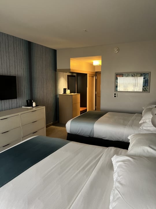 Zimmer SunCoast Hotel Anaheim, Tapestry Collection by Hilton