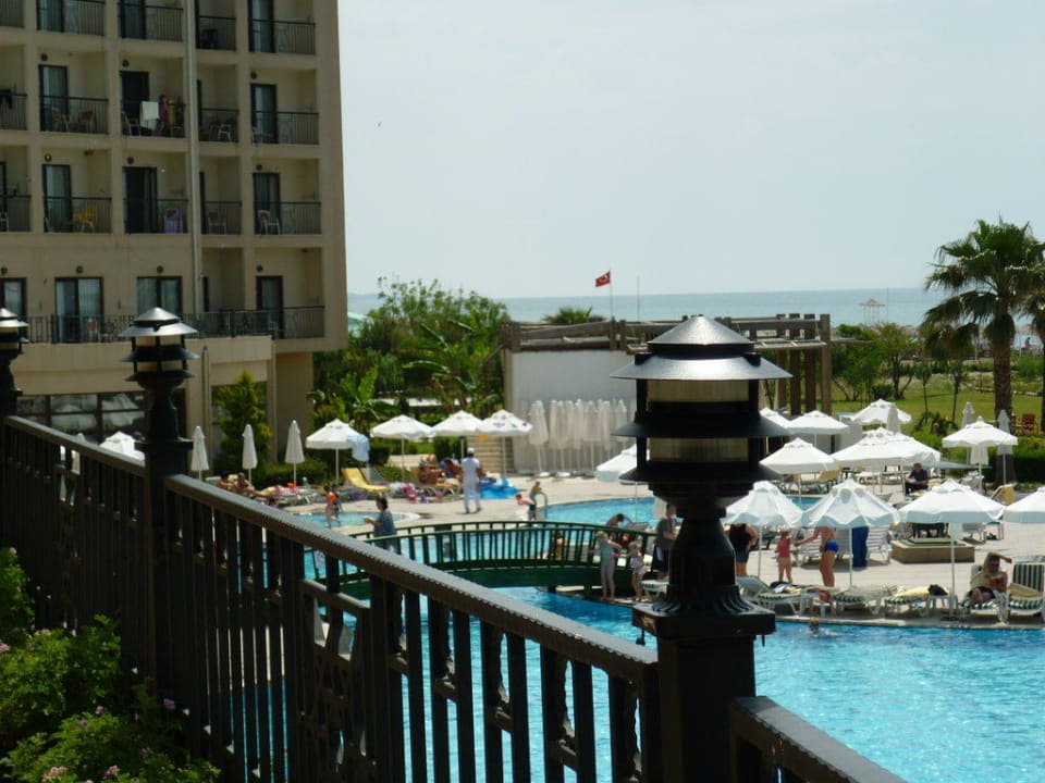 Pool von der Terrasse ausgesehen Selectum Family Comfort Side