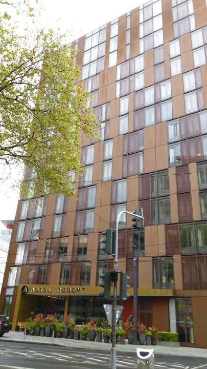 Schlicht von außen, schick von innen AMERON Köln Hotel Regent