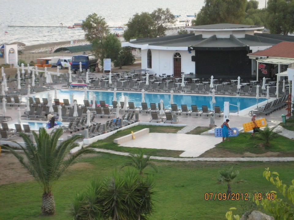 Бассейн Domes Aulūs Zante, Autograph Collection