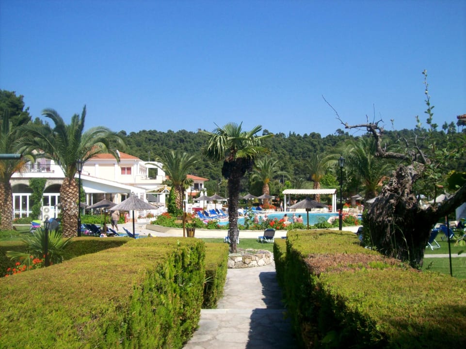 Vom Zimmer zum Pool Hotel Chrousso Village