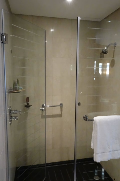 Dusche Hotel Jumeirah Emirates Towers