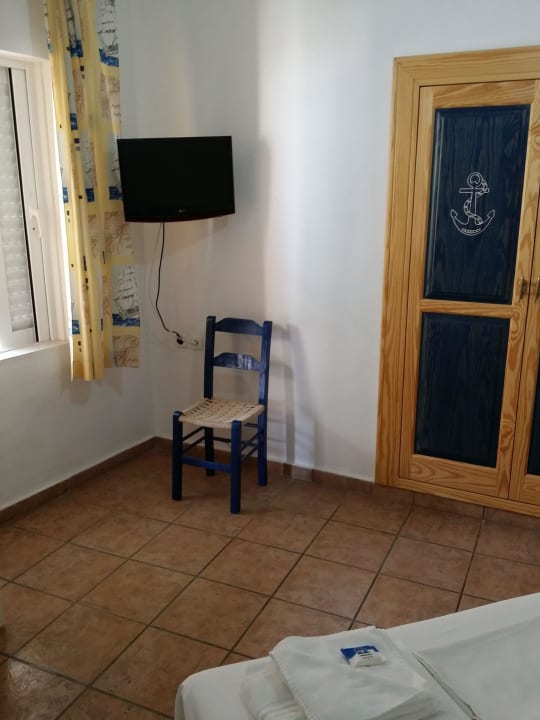 Schlafzimmer TV  Mouragio Apartments