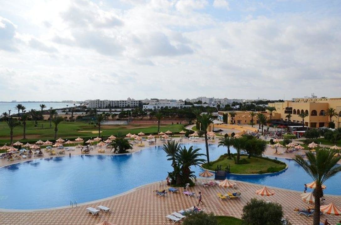 Widok na basen Nour Palace Resort & Thalasso