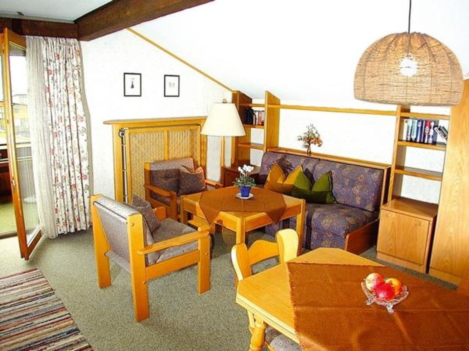 Ferienwohnung Ifen Wohnbereich mit Balkon Chalet-Alpin