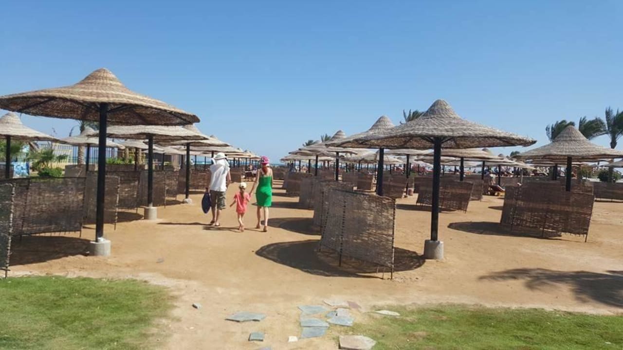 Weg zum "Strand" - Der Strand besteht aus Treppen! Riviera Aqua Park Resort